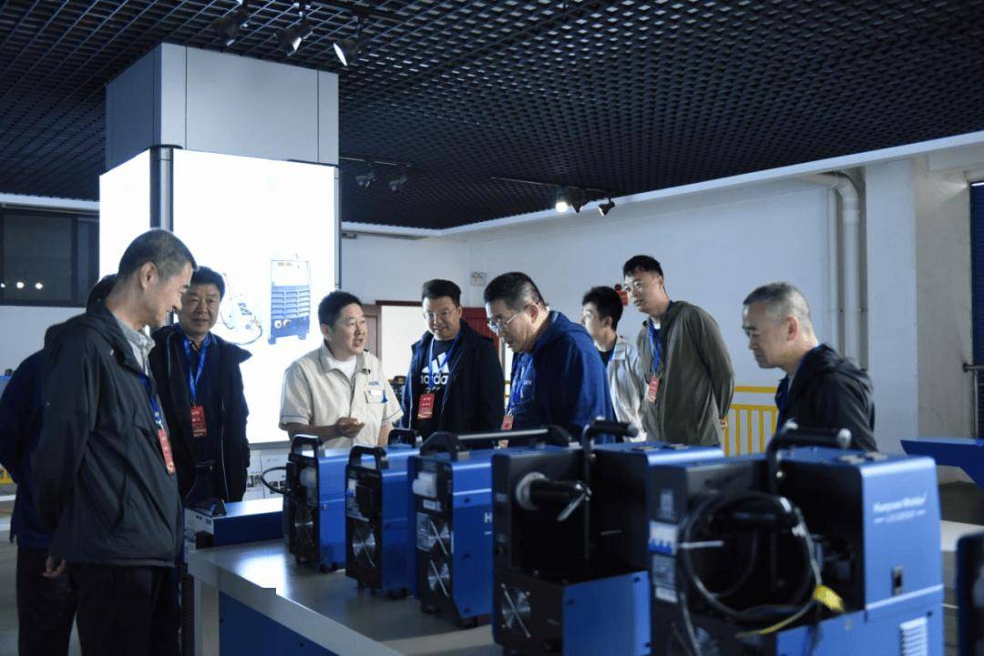 智能組焊 綠色高效 標(biāo)準(zhǔn)引領(lǐng)——《水電工程壓力鋼管智能化組焊施工技術(shù)規(guī)程》宣貫暨水電水利工程金屬結(jié)構(gòu)智能化施工技術(shù)交流會(huì)圓滿(mǎn)落幕
