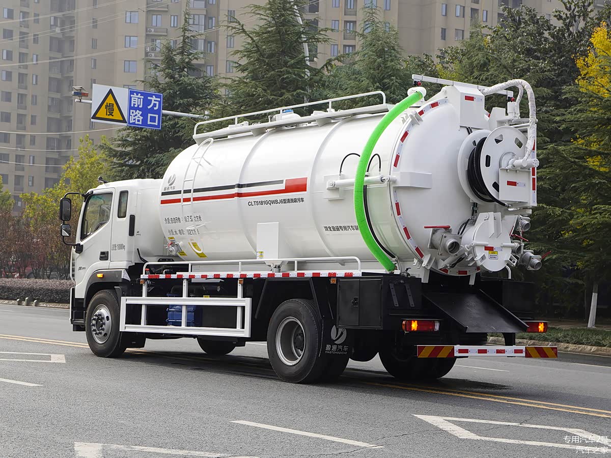 福田歐航大型管道疏通車(chē)與15方清洗吸污車(chē) 城市地下脈絡(luò)的守護(hù)者